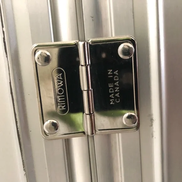 RIMOWA Cabin and Check in Medium. - Picture 6 of 16